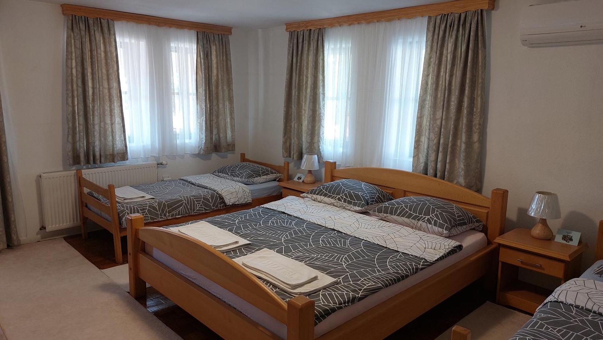 Panorama Travnik Aparthotel Exterior foto